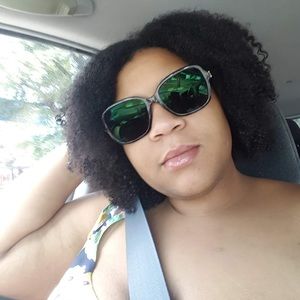 Meet your Posher, Chisa